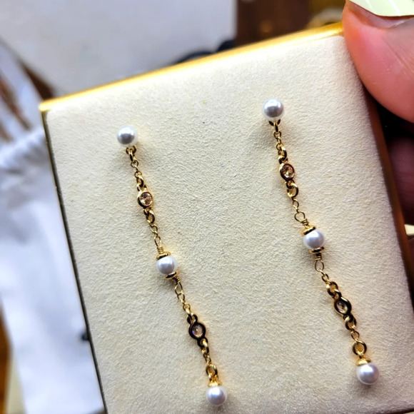 Coach • Dangle & Drop Earrings • Faux Pearl • Goldtone • Dainty - Picture 1 of 8